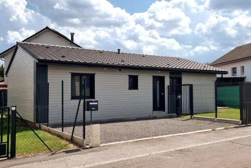 Maison Saint-Leonard  Экстерьер фото